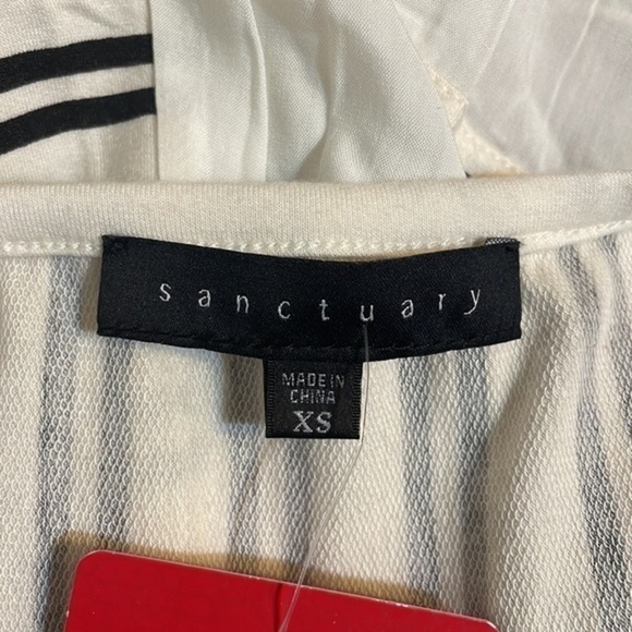 Sanctuary top short sleeve Cream Black blouse Sz XS NWT - Picture 4 of 6